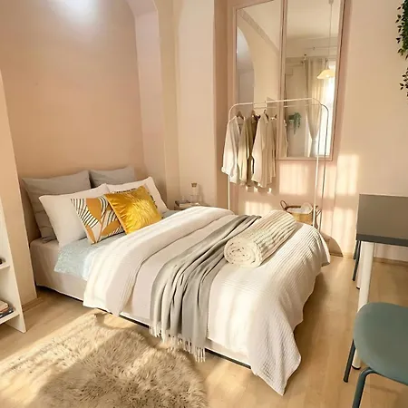 Daire Ultracentral Bohemian Rhapsody - 4room - Steps To Main Attractions Budapeşte