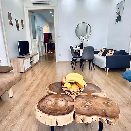 Ultracentral Bohemian Rhapsody - 4room - Steps To Main Attractions 부다페스트